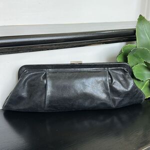 Hobo Genuine Leather Clutch Purse Soft Luxurious like new